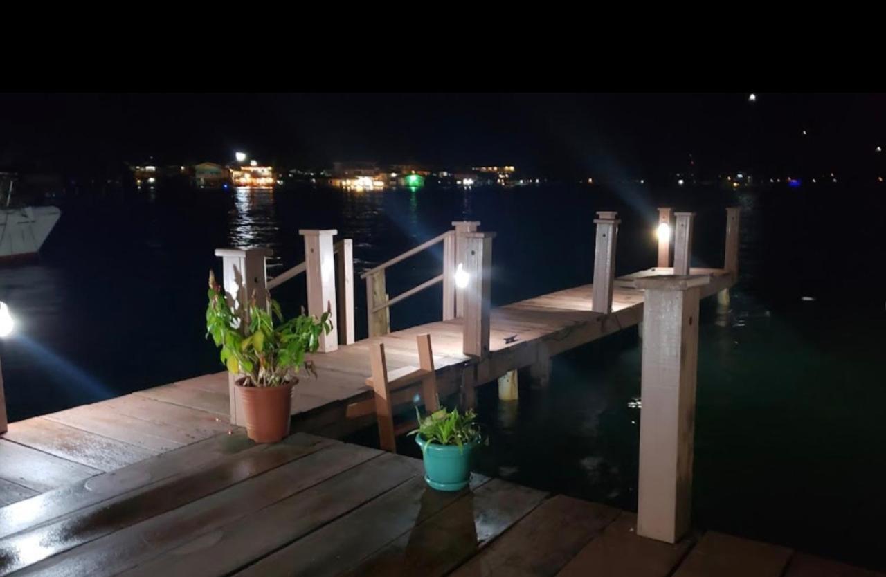 Hotel Los Balcones Over Seas Bocas del Toro Exterior photo